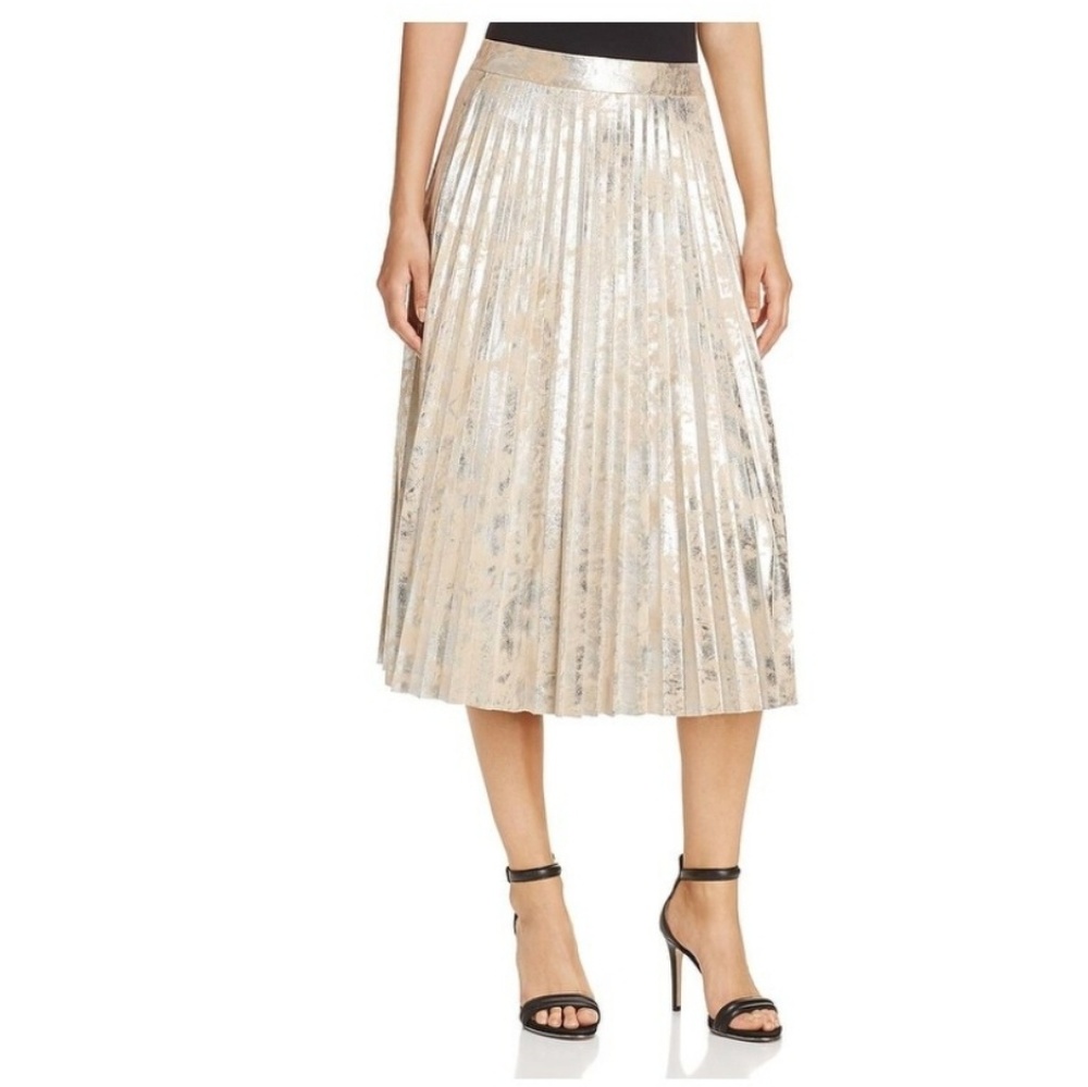 NWT Molly Bracken Metallic  Knee Lenght Skirt